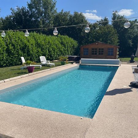 Bed and Breakfast Le Double C Saint-Victor-de-Morestel Esterno foto