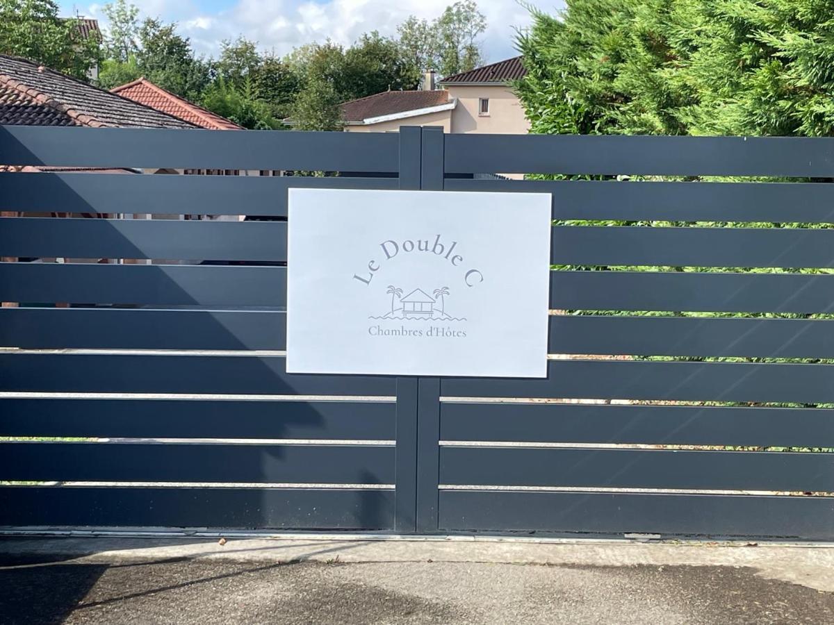 Bed and Breakfast Le Double C Saint-Victor-de-Morestel Esterno foto